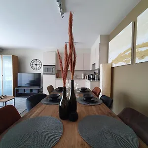  Apartment Stevans Place